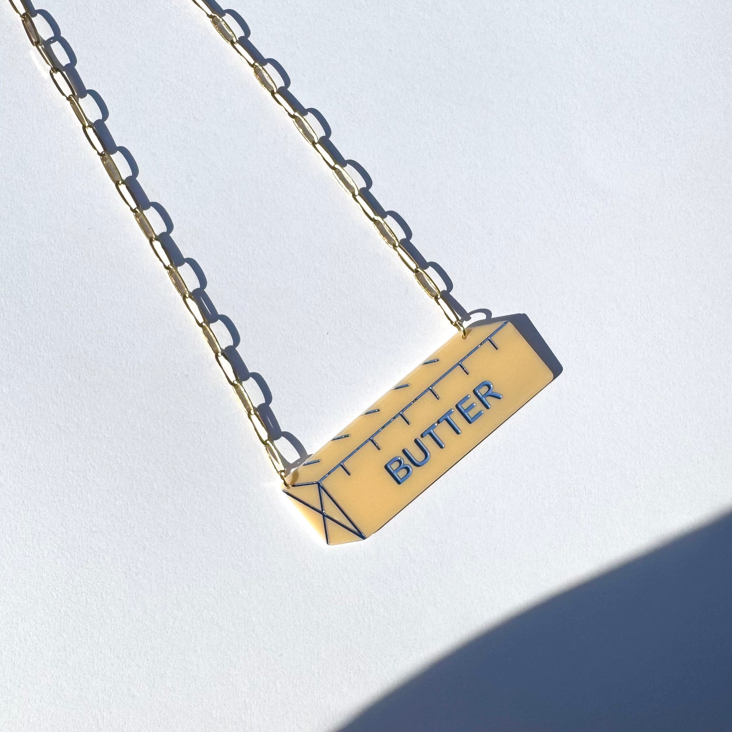 S-Giant Butter Necklace