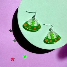 Load image into Gallery viewer, UFO glitter earrings