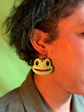 Load image into Gallery viewer, frog emoji earrings