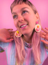Load image into Gallery viewer, tha munchies earrings